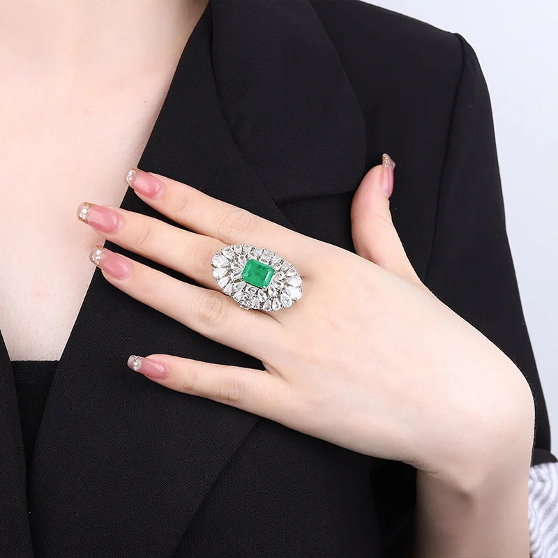 Luxurious Adjustable Ring Water Droplet Emerald Gemstone for Women Jewelry High Quality Proposal Marry Wedding Party Accessory
