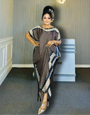 Maravilha geométrica plus size – Vestido maxi kaftan fluido com gola redonda e mangas morcego – Roupas curvas e elegantes